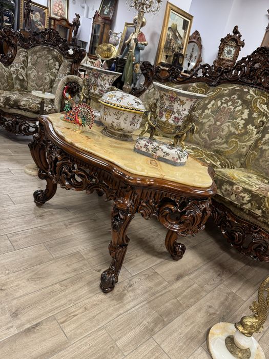 Canapea baroc cu doua fotolii + masuta cu blat de onix
