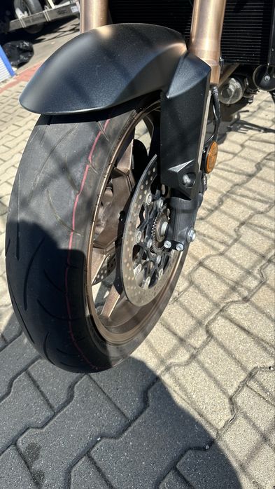 Motocicleta Honda CB650R