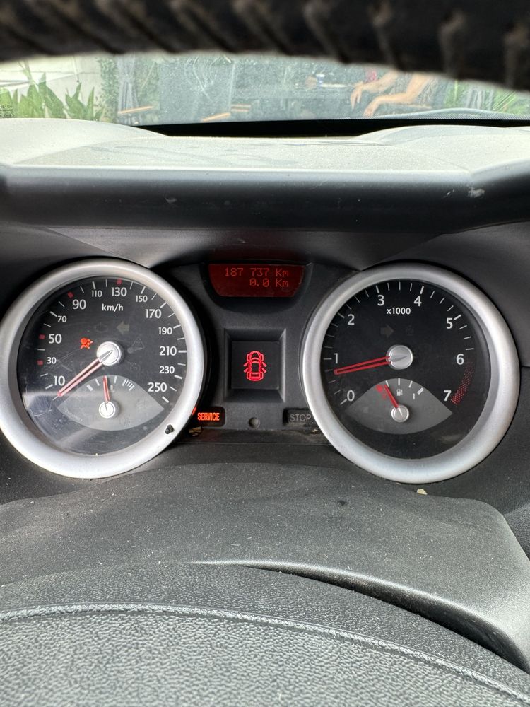 Renault megane 2 cutie automata defecta