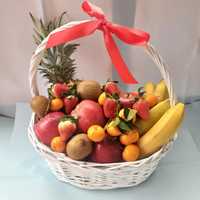 Корзина с фруктами/ фруктовый букет/ киндер подарок /бонбоньерки
