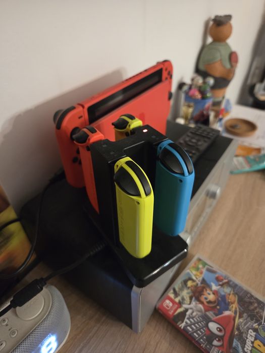 Stație de încărcare Nintendo Switch joy-con
