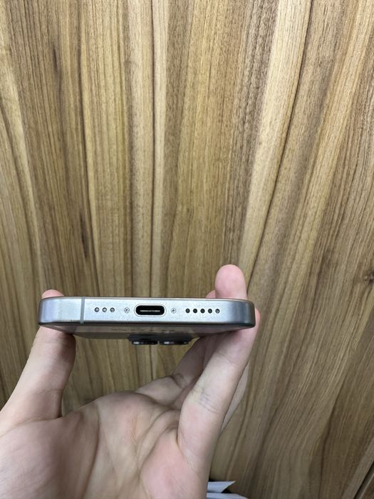 iphone 15 pro natural 256gb 85%