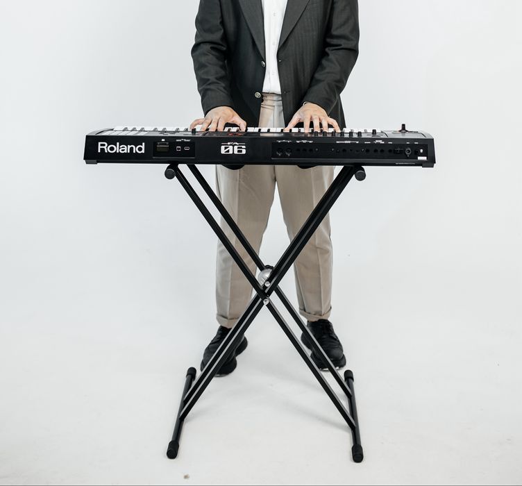 Продается синтезатор Roland FA-06