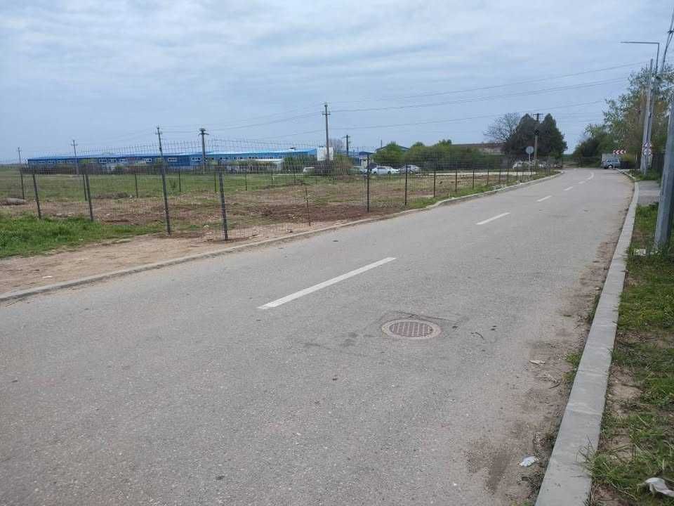 Proprietar Vand Teren Carcea