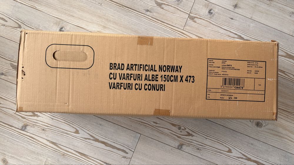 Brad artificial Frosted Norway, 150 cm cu 473 ramuri + 300 LED separat