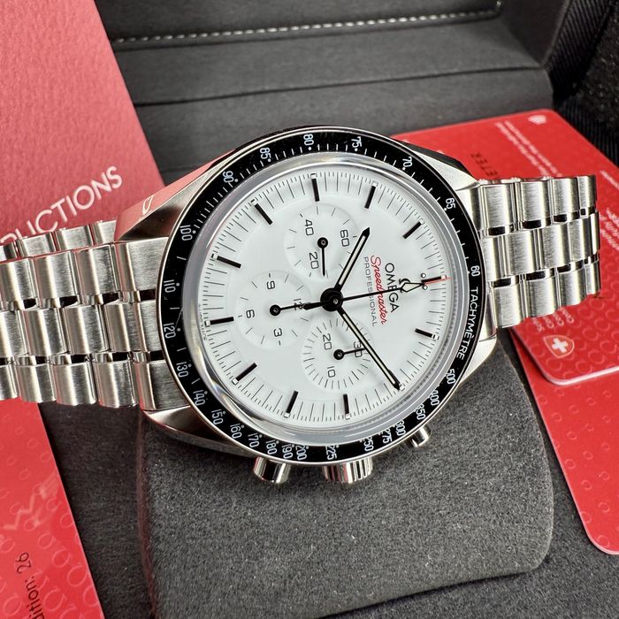 Ceas Omega Speedmaster Sapphire 2025 | 8000 Euro | 310.30.42.50.04.001