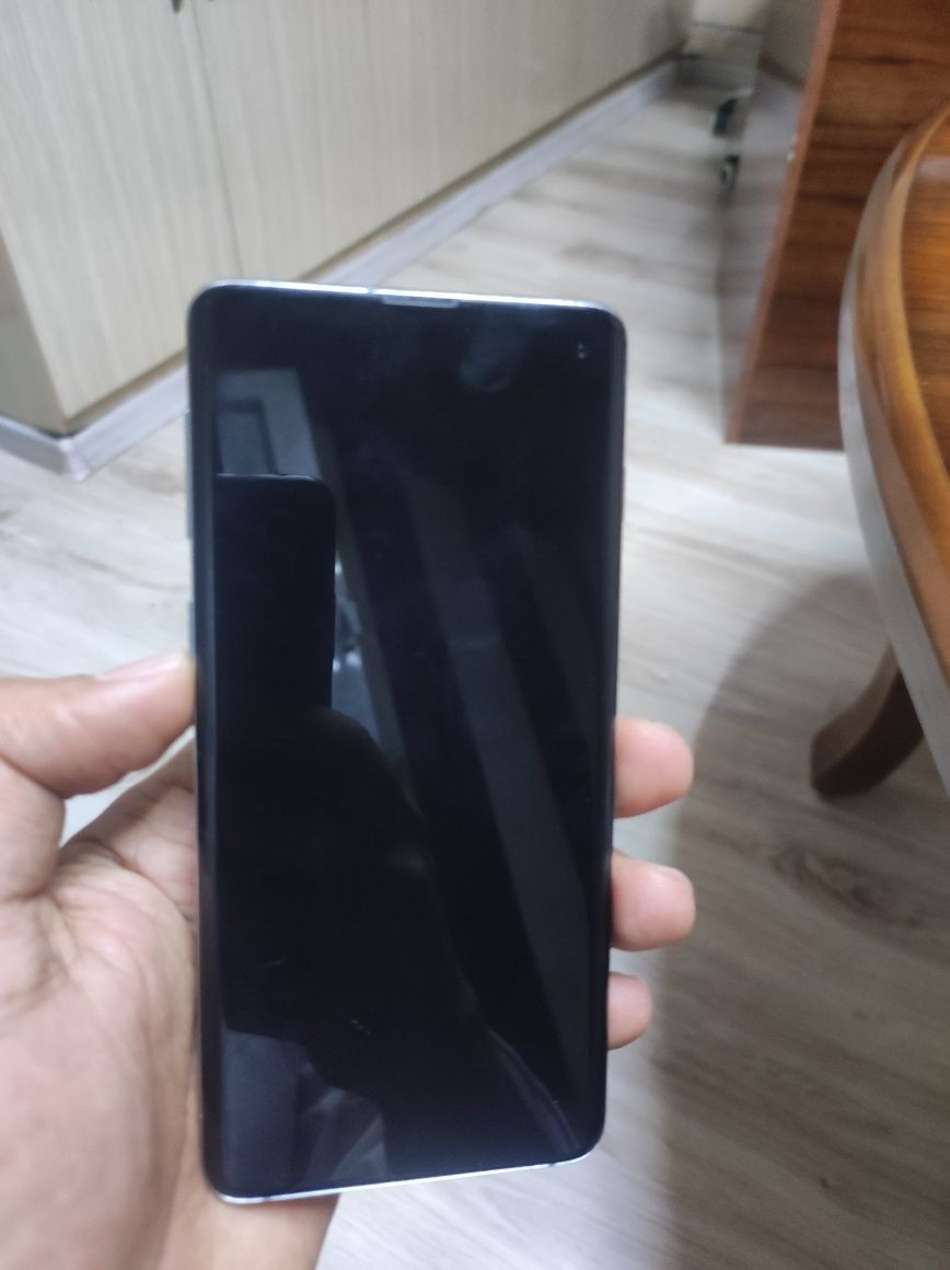 Samsung s10 8+8/512gb
