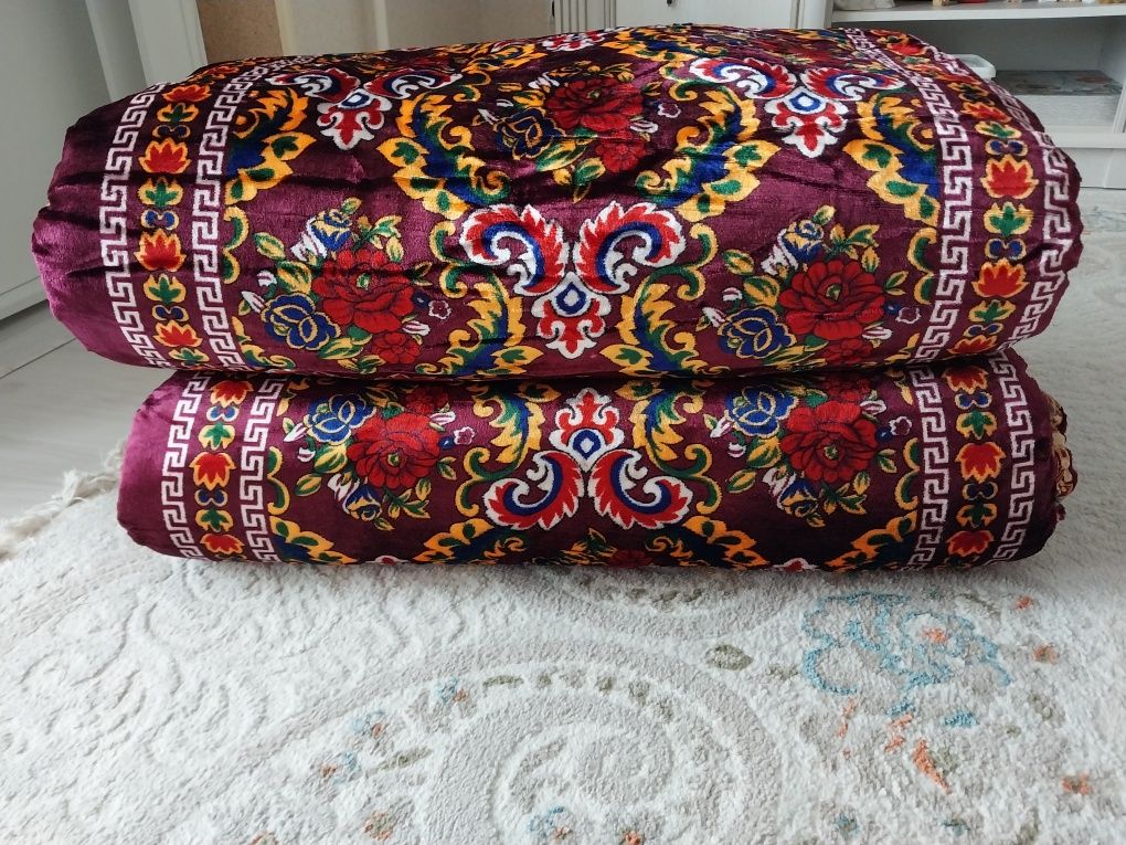Продам Көрпе 2шт 2м80см×80см по6000тг.