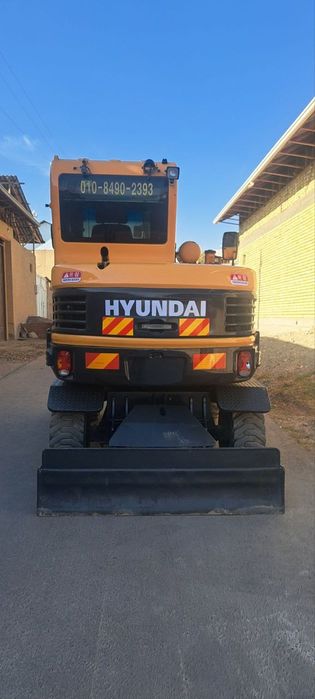 Excavator w55 sotiladi