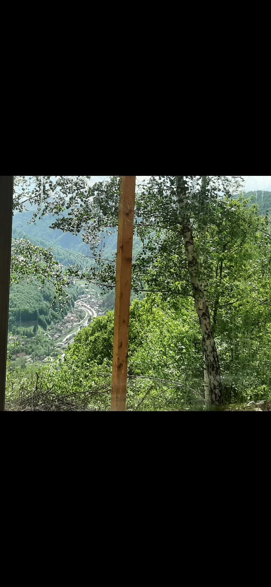 Vand teren Muntele Rece panorama spre Valea Ierii