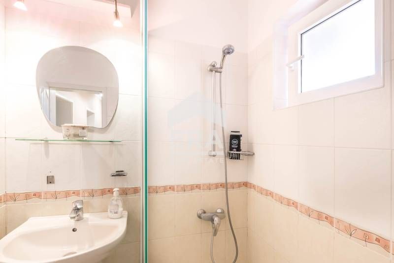 Продава се Тристаен апартамент в Варна, Бриз - 91 кв.м за 2495 €/кв.м - Снимка #10