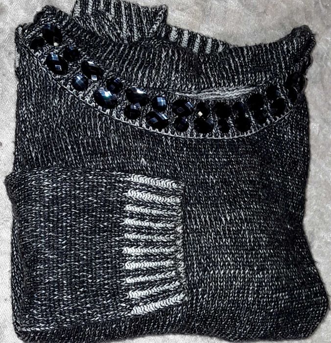 Отлични пуловери от 5 до 14лв.