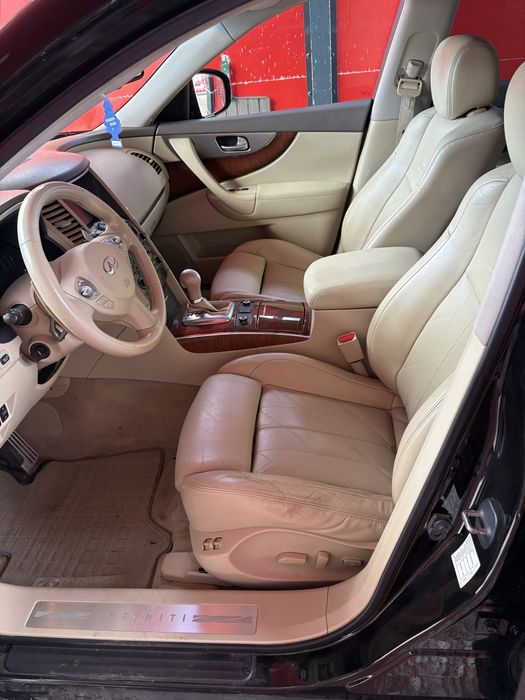 Infiniti fx30d full options