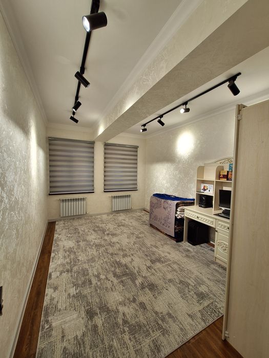 CHILONZOR 8 kvartalda navastroyka sotiladi 3/1/7