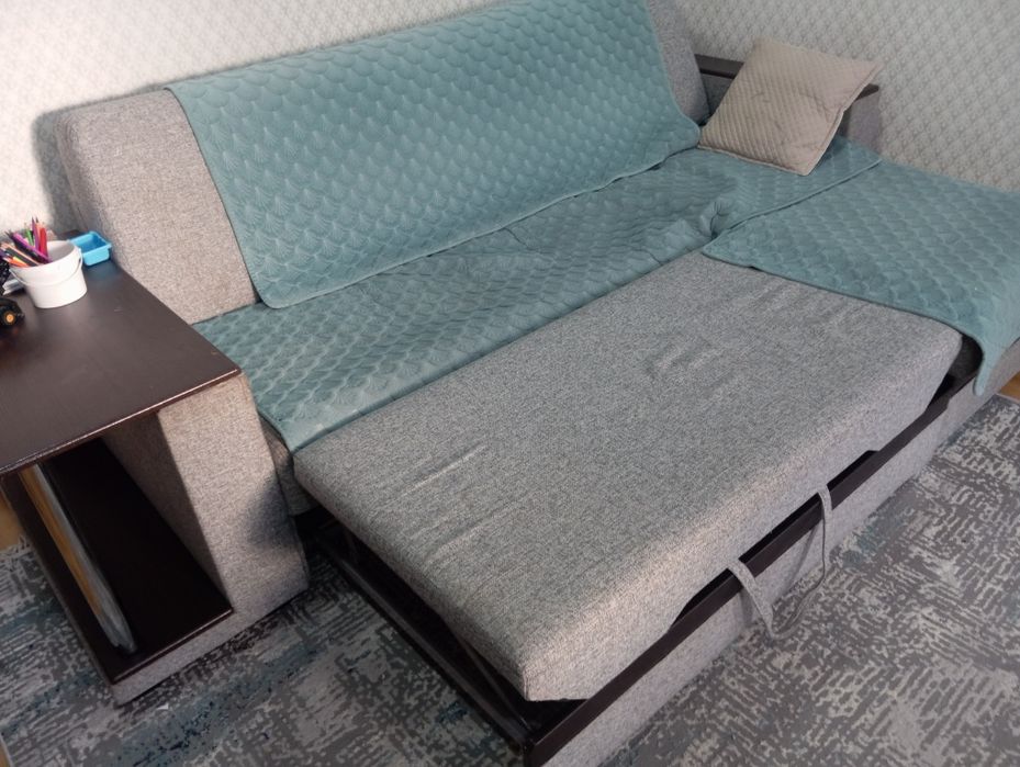 Продам диван угловой