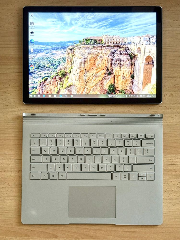 Microsoft Surface Book 2 лаптоп/таблет 13.5", Intel i5-7300U, 8/256GB