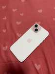 iPhone 15 roz în stare foarte bună