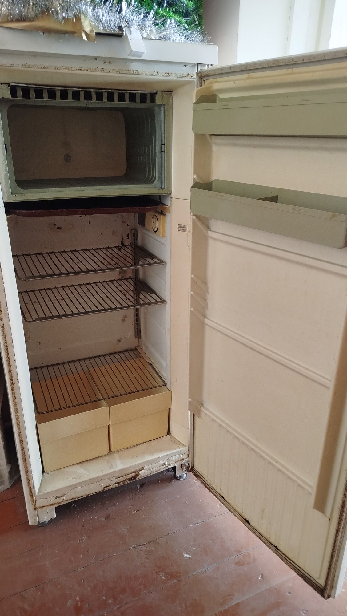 4,5ga 2.20 basseyn sotiladi ssr XALADELNIK sotiladi
