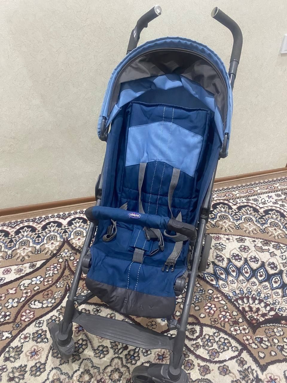 Детская коляска  Chicco
