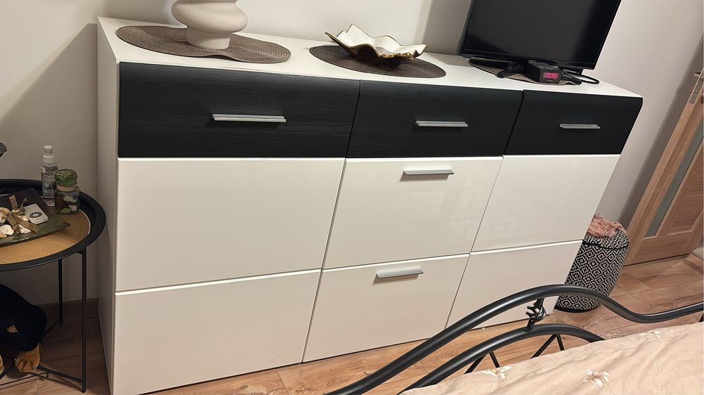 Comoda dormitor in stare foarte buna