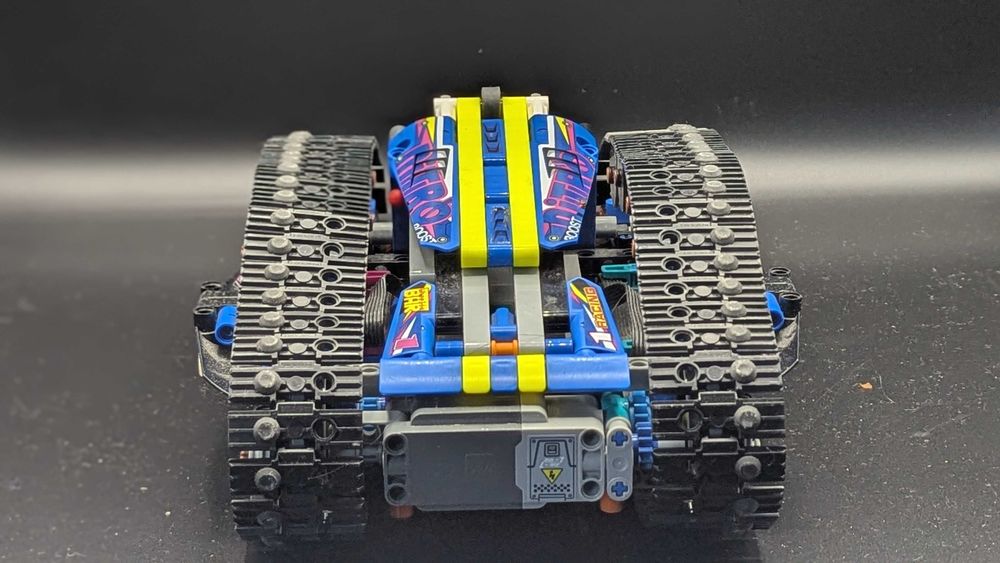 Lego Technic 42140 vehicul cu motor Powerhub