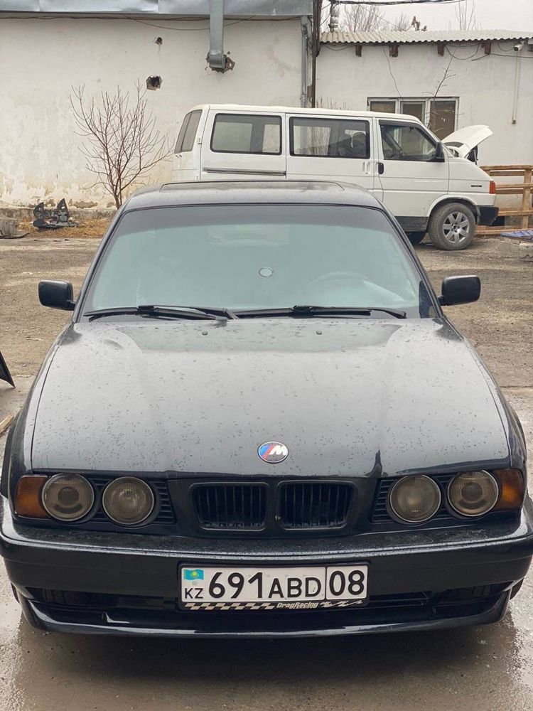 Бампер/BMW E34/E36/E39/E38/E30/E60/