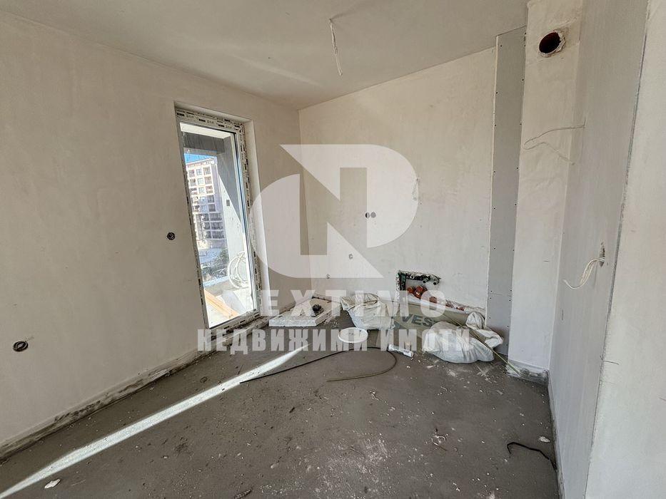 Продава се Двустаен апартамент в Пловдив, Христо Смирненски - 77 кв.м за 1489 €/кв.м - Снимка #2