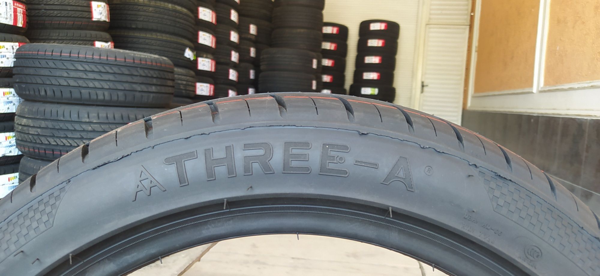 245/55R19 Three-A P606