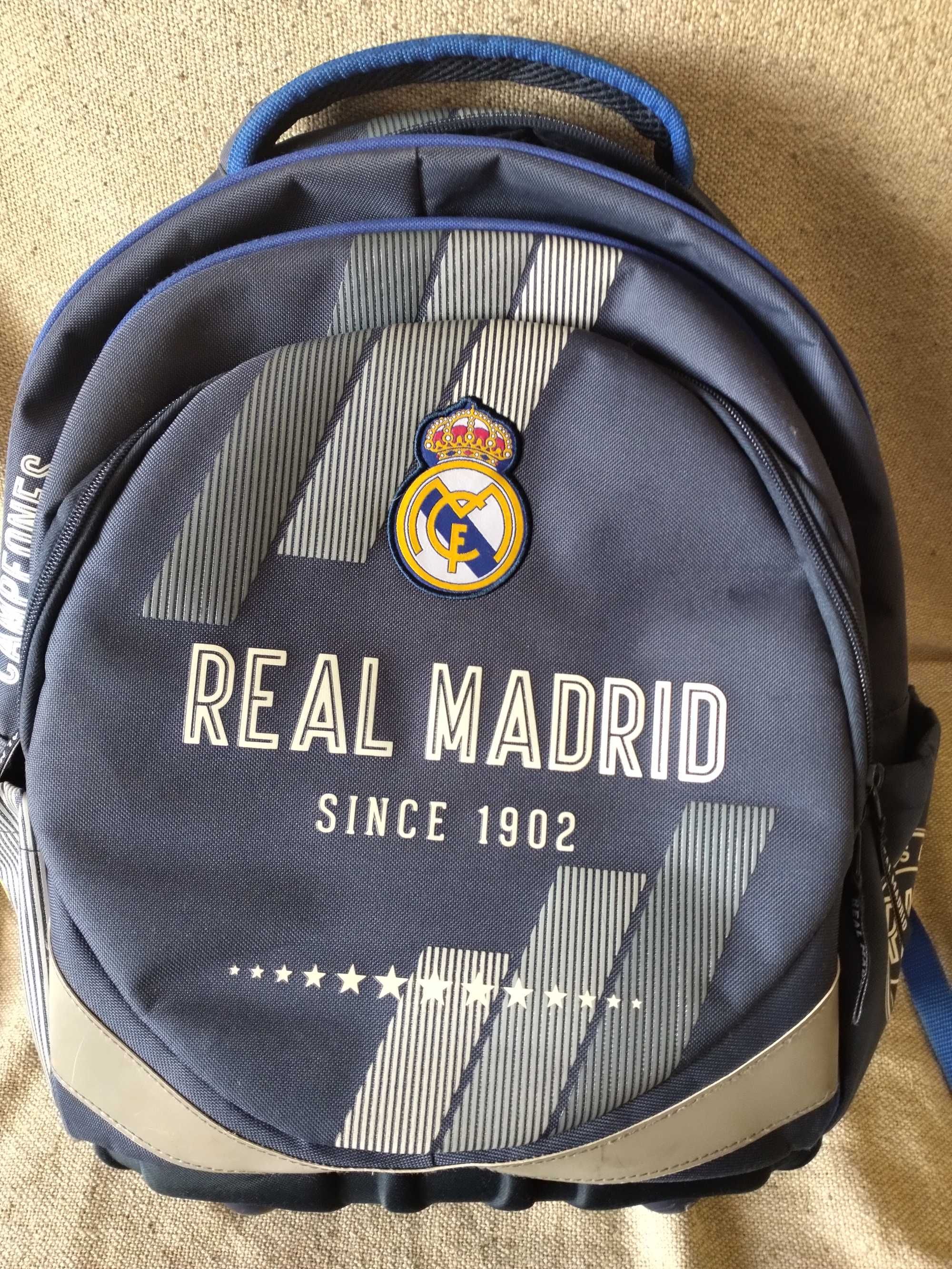 Ученическа раница на Real Madrid
