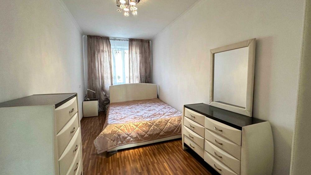 Продам 3х комнатную в центре Гаухар Империя