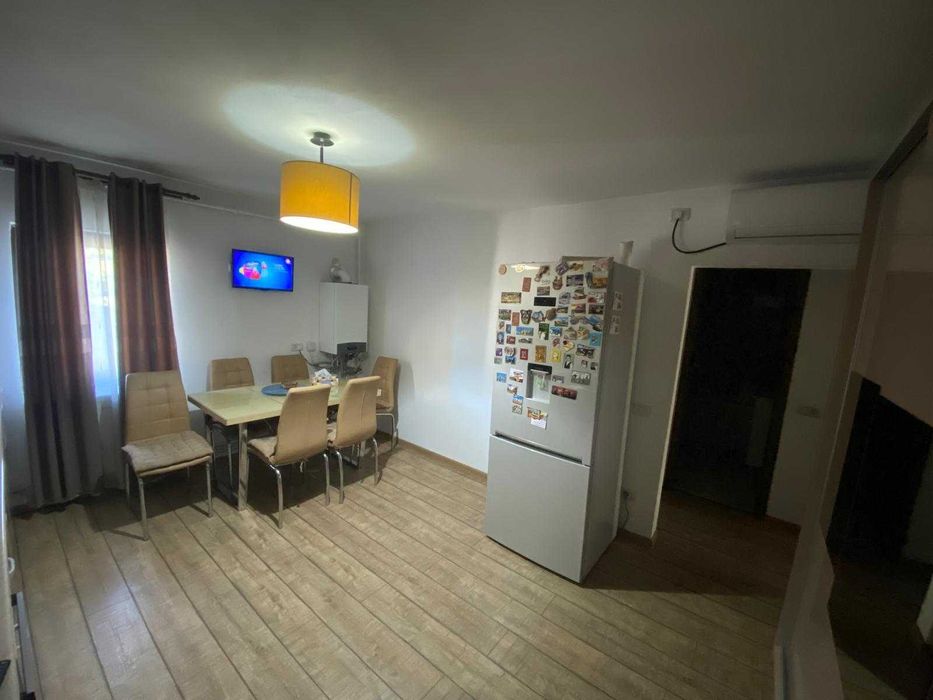 Apartament cu 2 camere de închiriat