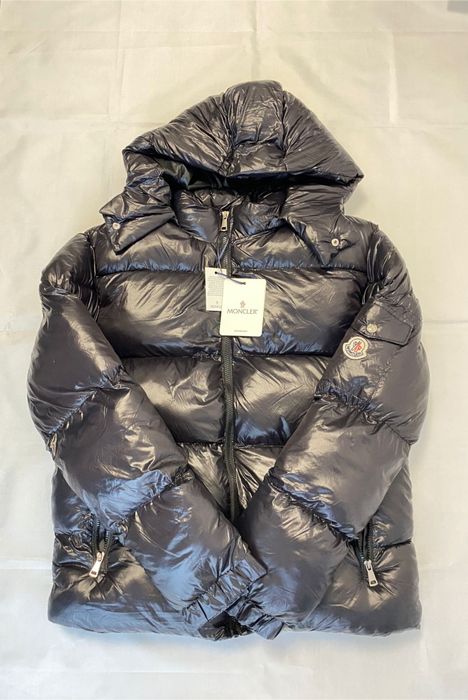 Geaca de iarna M.o.n.c.l.e.r neagra