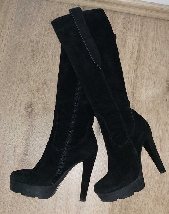 Cizme Musette din piele intoarsa, in stare foarte buna