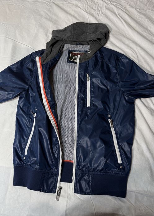 Geaca guess marimea S