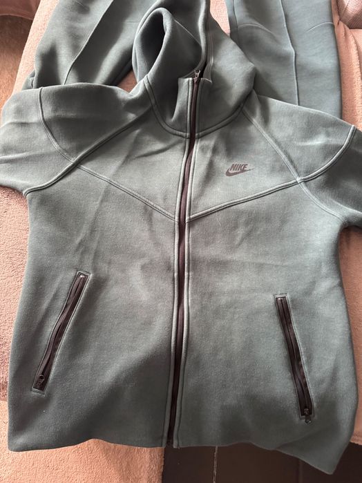 Nike Tech Fleeze