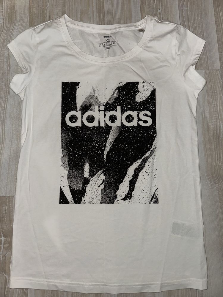 Adidas дамска тениска