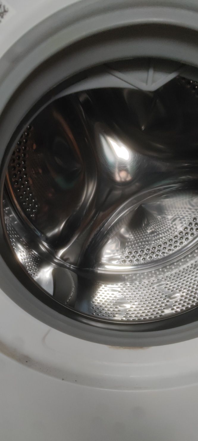 Mașina de spălat CANDY tip FCE2 model CS4 1072D3/1-S defect carcasa