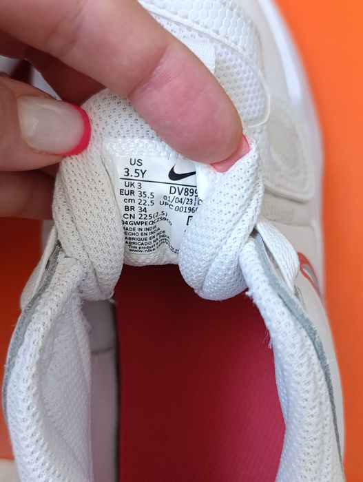 Adidași Nike,marime 35,5