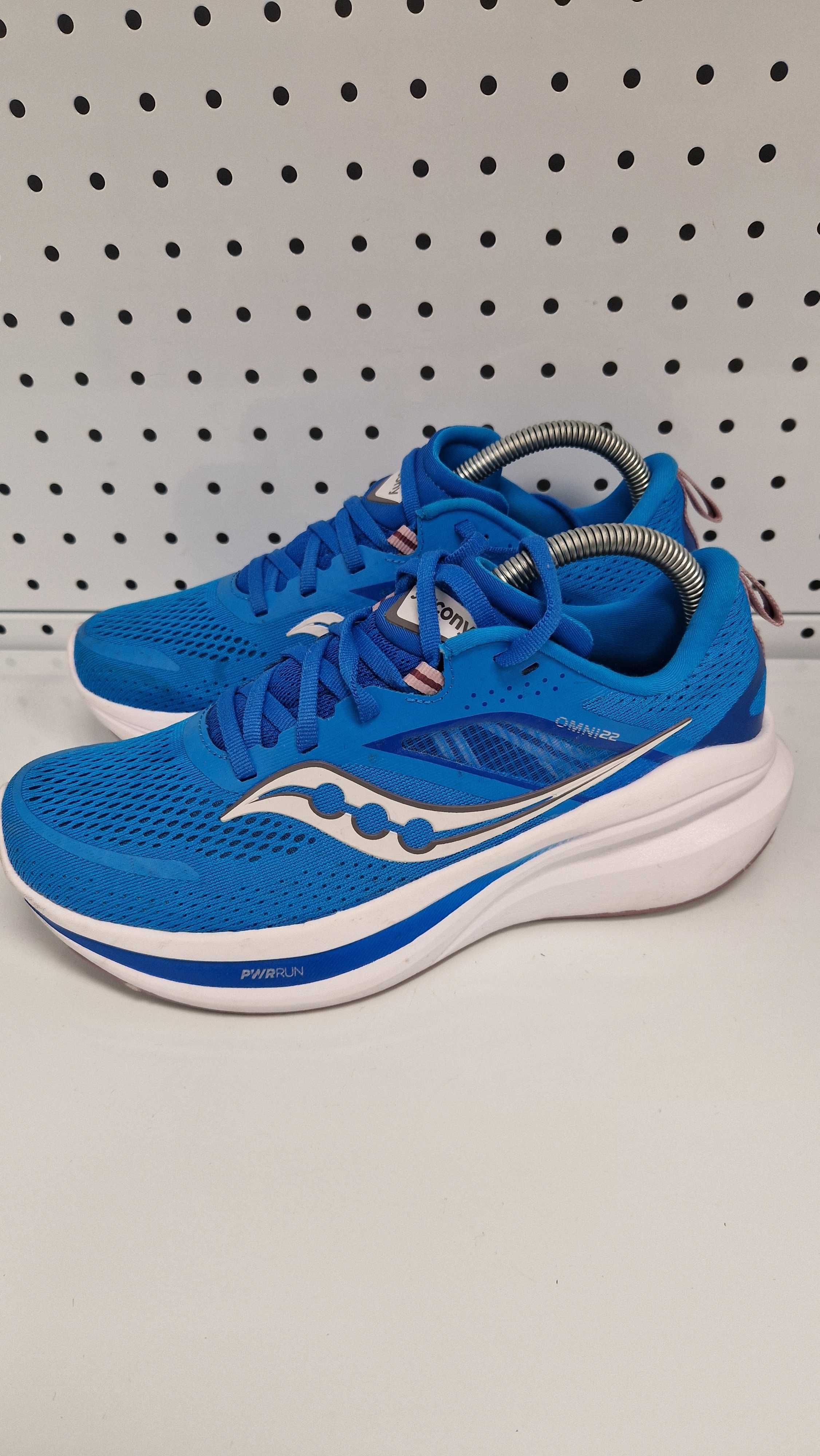 Оригинални дамски маратонки- Saucony Omni 22