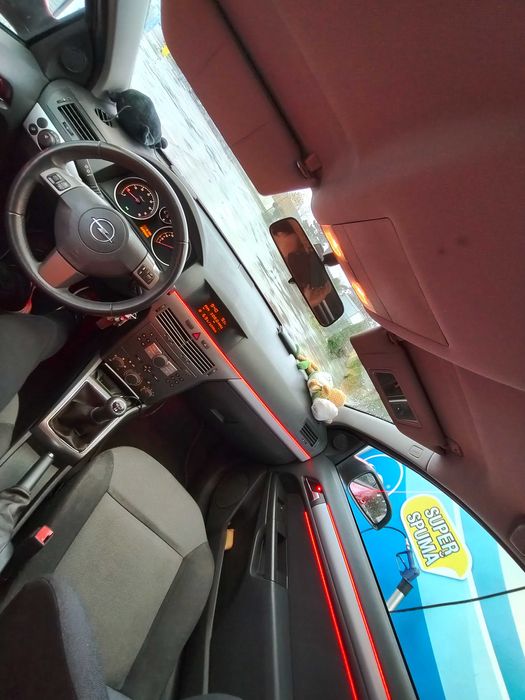 Opel Astra H 1.6 benzină