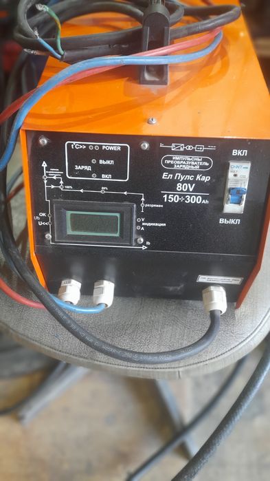 Продавам електрокар товароподемност 1000кг  2200мм височина.