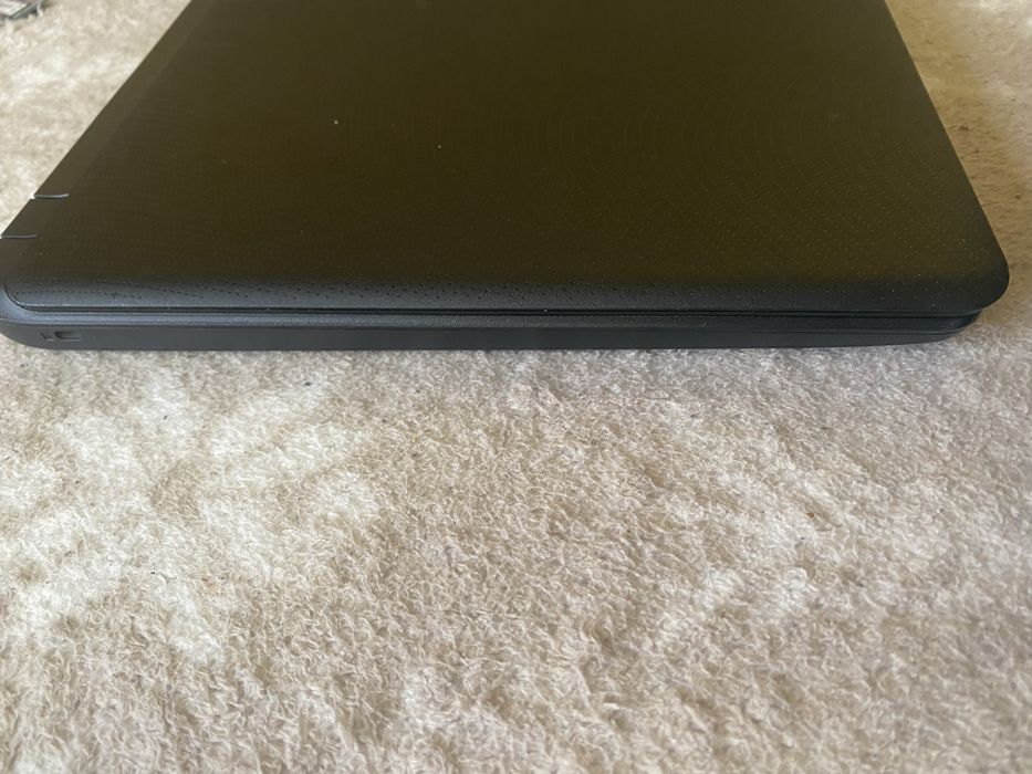 Acer ES 15 lntel kore i5 ‘7500 .RAM DDR4. 16GB