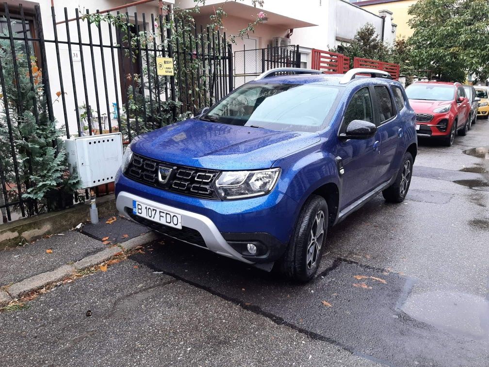 Inchirieri Dacia Duster și microbuze 8+1