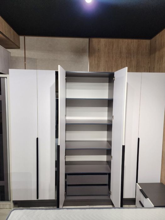 Распашной шкаф от Comfort mebel