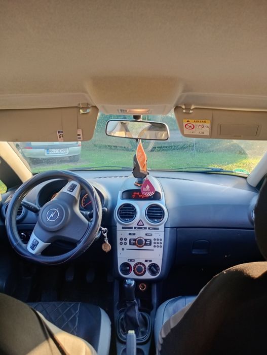 Vând Opel CORSA D 2014