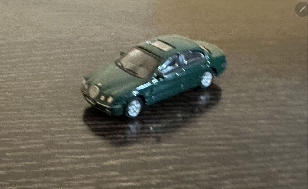 Machete auto CARARAMA 1/72
