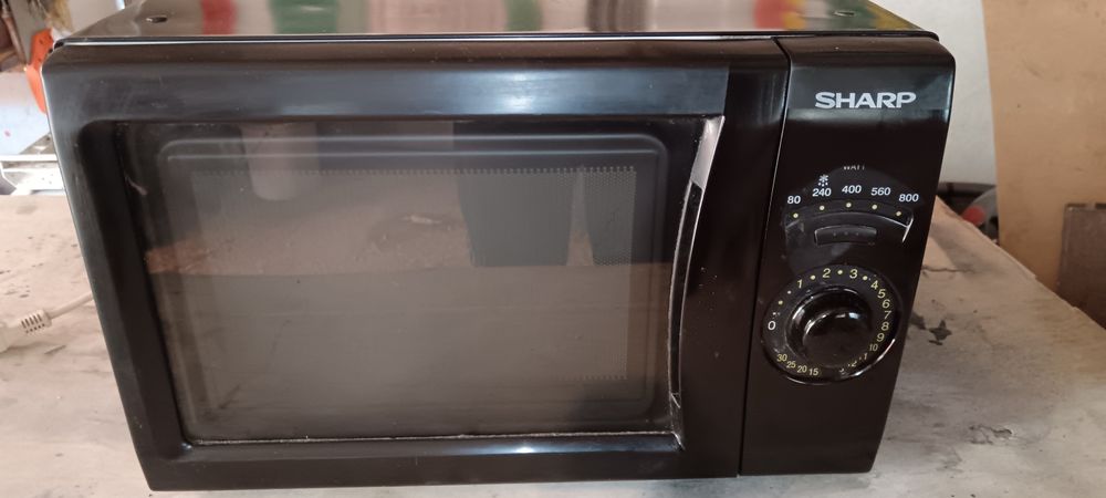 Cuptor cu microunde Super oferta de Moș Crăciun