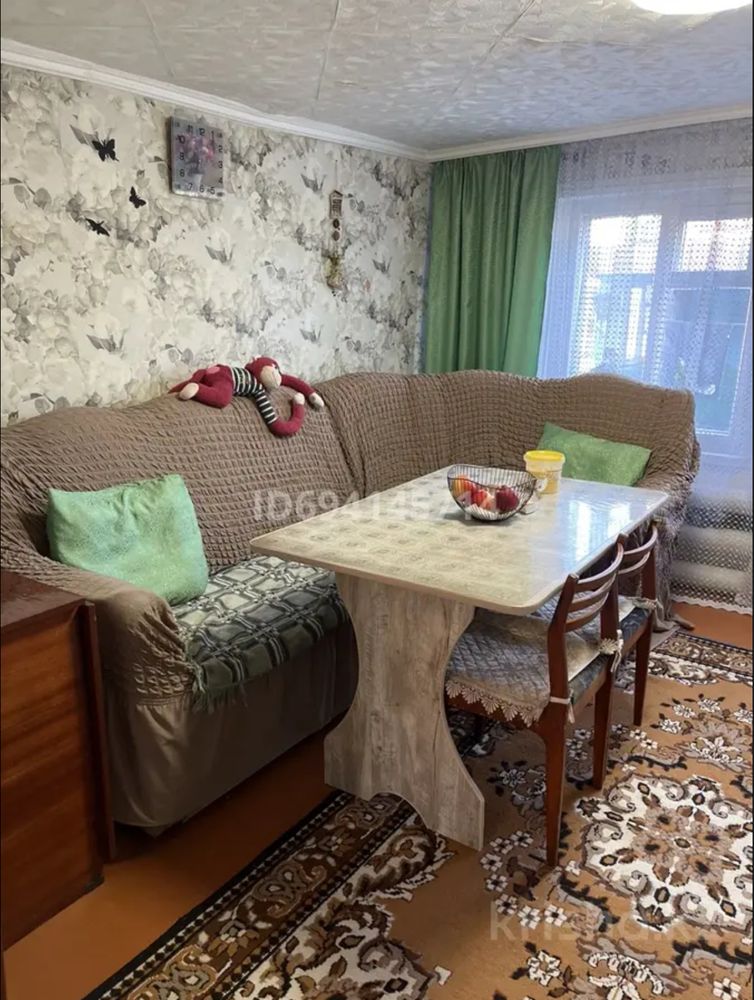 Продается шпальный дом с участком, баней и гаражом