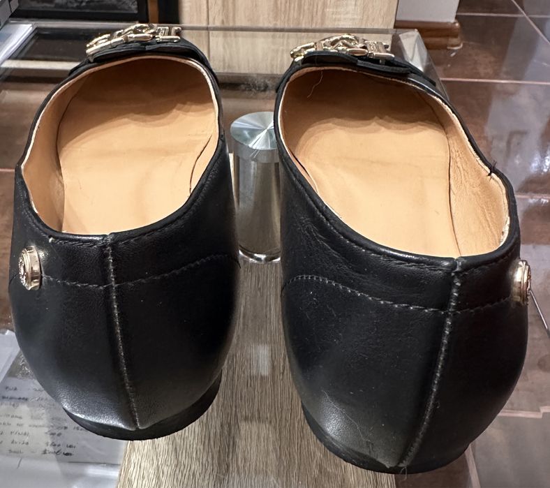 Vand balerini Moschino din piele