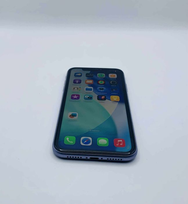 Vând / Schimb IPhone 11 mov  Impecabil